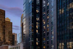 Aloft Mag Mile Apartments, Chicago