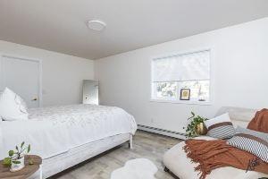 Entire 2BR 1Bath Apt “The Downtown Deneege” Apartments, Fairbanks