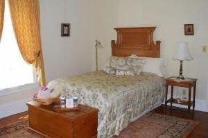 HeatherCroft Bed and Breakfast Mini-hotel, Niagara-On-The-Lake