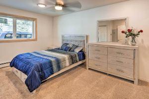 Cozy Condo < 3 Mi to Golden Heart! Apartments, Fairbanks