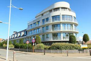 Greens 103 with Parking Hotel, Bredene