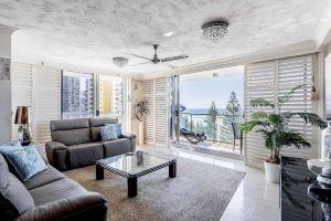 Beachfront no hidden fees Hotel, Gold Coast