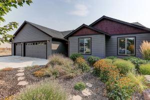 Redmond Basecamp Getaway = Fun/Climb/Hike/Ski/Family-Smith/ExpoCtr/Sisters/Bend!, Redmond
