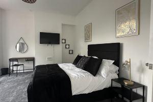 Cosy House Near Etihad and Coop Live, Manchester