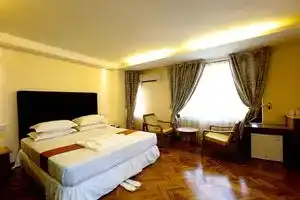 Queen's Park Hotel, Yangon