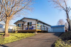 Charming 2-bedroom house in Cascade Lake Park, Rochester