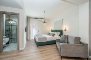 Kefalonia Lux Hotel, Lassi