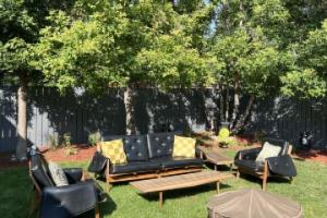 Executive Southside home close to all amenities, by Henderson lake & golf course Apartments, Lethbridge