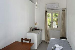 Core of Hotel, Fira