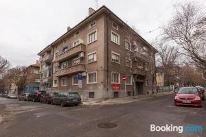 Central Beach Guest Rooms, Bourgas