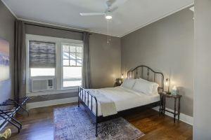 Vintage Boho Apartment in Great Midtown Location!, Memphis