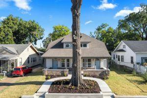 NEW Townhome - Gated Parking, DT/Midtown Close Apartments, Memphis