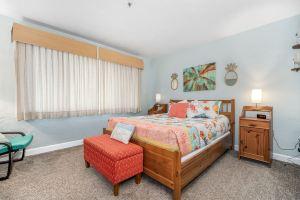 Oceanfront View and Beach Access - Gorgeous Coastal Sanctuary Hotel, Seaside