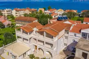 Korina Apart Hotel, Kavos