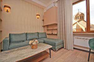 Kajaznuni street apartment on 4 floor, Yerevan