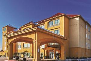 La Quinta Inn & Suites by Wyndham West, Arlington