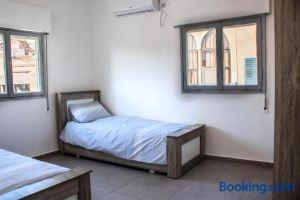 Cosy & Modern Old City 3Br by Ahlan Hospitality Apartments, Nazareth