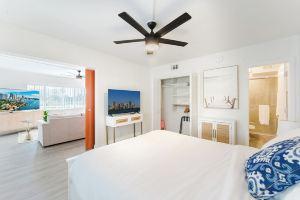 Boca Coastal Waterfront Stay - 2BR 2BA - Pool, Gym, Parking, Walk to Beach Apartments, Boca Raton