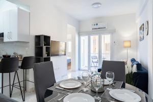 Vibe - 1 BR APt & Balcony in Apartments, Larnaka