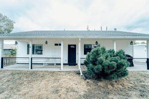 Prime Location-Steps from Route 66 Hotel, Williams