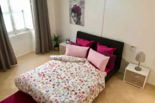 Gorgeous Townhouse Nr 53 - Hostel, St Julians