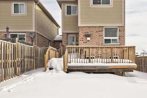 Charming 3-bedroom house with AC, WiFi in lovely, Barrie