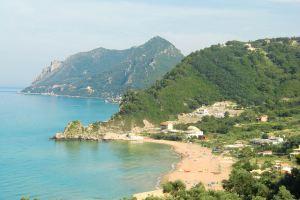 Family Friendly Apartments with a Swimming Pool on Beach, Pelekas