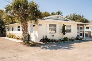 Quiet Home: Walking Distance to Downtown. Pet Friendly! Apartments, Naples