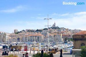 Cosy T2 Côté du Vieux Port & Mucem - Central Hotel, Marseille