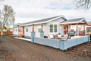 Grand Canyon Train House -A Unique Stay!, Williams