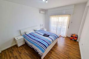 Fam Glam City Apartment, Larnaka