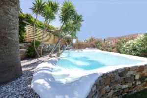 Amazing 1-Bedroom House in Tinos, Ayios Sostis