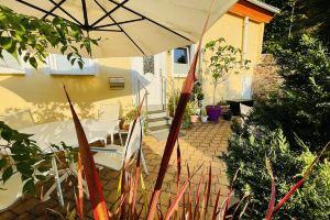 Historic vacation home on the Main, 110 sqm, large terrace, modern and renovated Apartments, Mainz