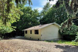 Cozy 2BR Guesthouse in Quiet – Private Deck, Patio & BBQ, Penticton