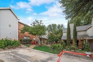 25% Off Cozy 1Bd Condo, Pool, DFW Hwy - DFW South I51 Apartments, Irving