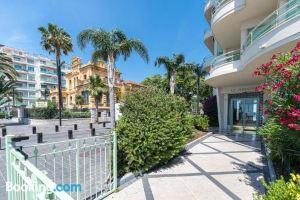 Sea View - Promenade des Anglais 1 Bdr Hotel, Nice