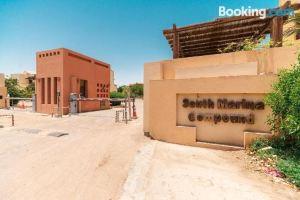 El Gouna South Marina 1 Bedroom Apartement with Private Jacuzzi, El Gouna