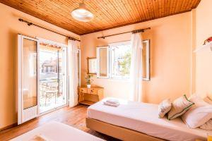 Private House in the Heart of by Konnect, Kavos