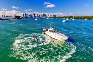 58' Luxury Yacht for Rent in Botel, Miami