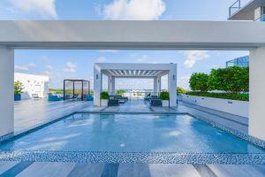 Luxury Condo with Den at Design District Apartments, Miami