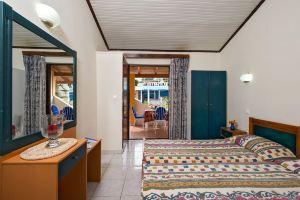 Blue Lagoon by Estia Hotel, Roda