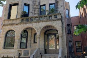Extra Large Authentic Graystone walk to Wrigley, Lakefront & Restaurants Hotel, Chicago