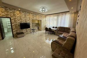 Cozy Home, remodeled 3bedroom., Yerevan