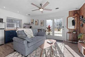 Private Garden Retreat - King Bed - mins TMH + Downtown + FSU! Hotel, Tallahassee