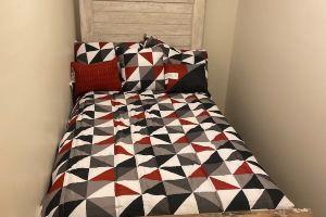 Cozy apartment steps from Christ Hospital, UC and minutes to downtown!, Cincinnati