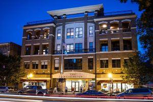Gorgeous Modern but Cozy -2B2B Condo -Broadway Downtown Saratoga! Apartments, Saratoga Springs