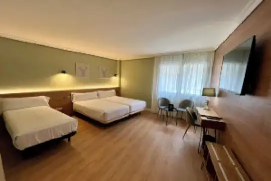 Yomo Imperial Hotel, Sant Julia de Loria