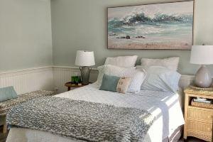 Ogunquit Oceanfront Condo, stunning views private balcony 1BR/1BA steps to town Apartments, Ogunquit