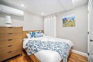 Lux 2nd floor 3brm/1bath Apartments, Boston