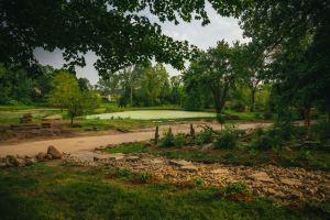 Lakehouse HOT TUB 8 Miles TO Downtown ON 60 Acres, Indianapolis